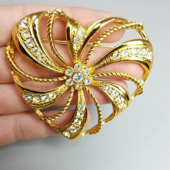 Vintage Avon Large Heart Shape Brooch, Gold Tone Rhinestone Signed Lapel Pin - Picture 1 of 7